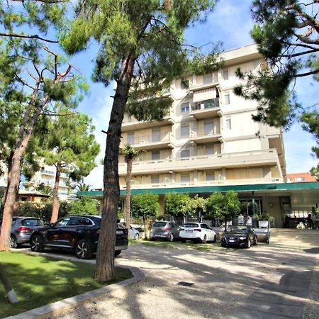 Hotel Pineta San Benedetto del Tronto Exterior photo