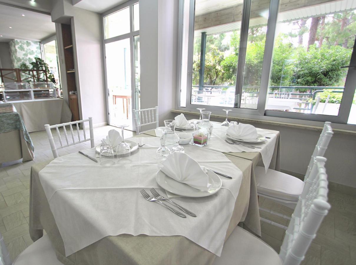 Hotel Pineta San Benedetto del Tronto Exterior photo