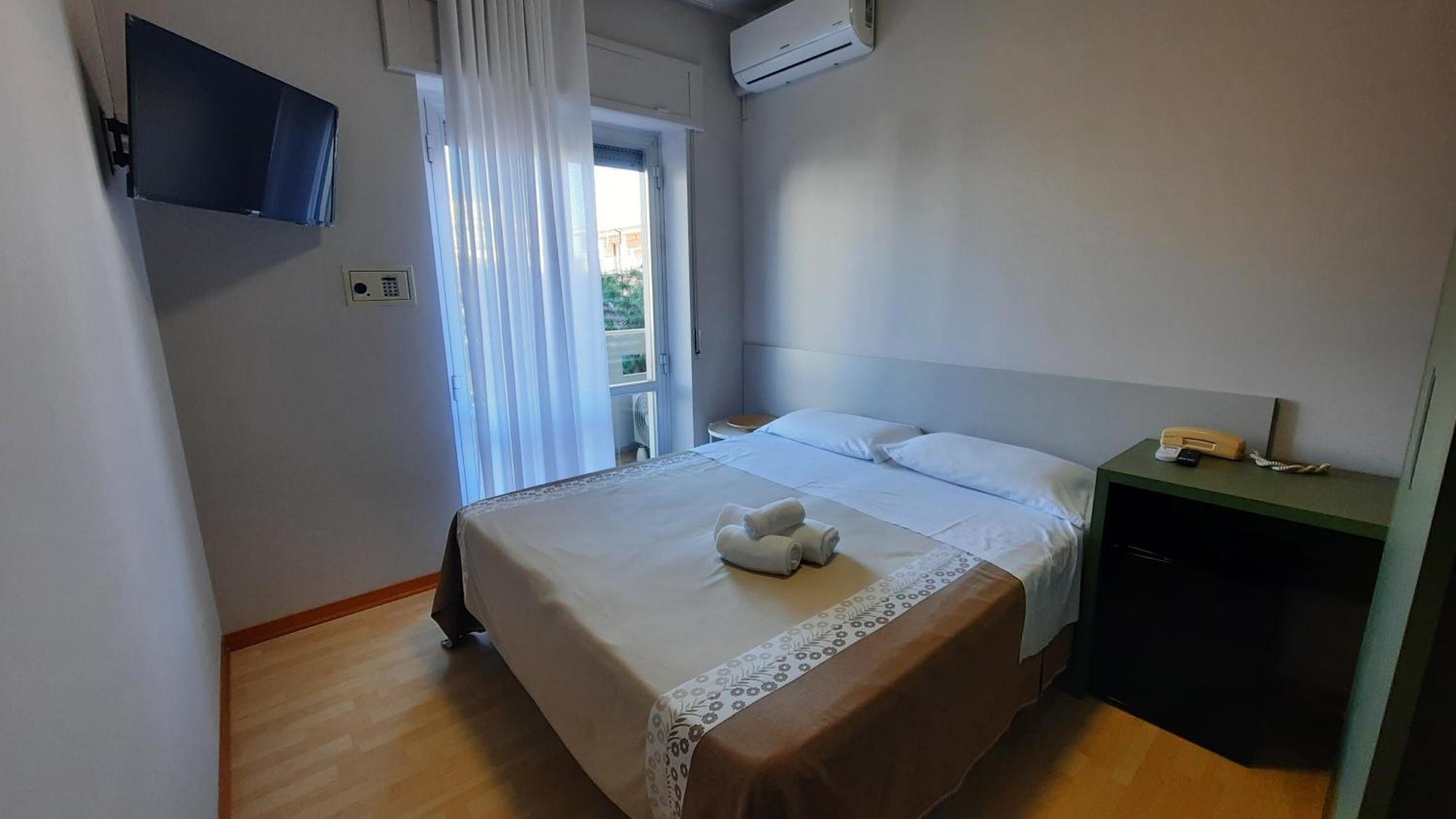 Hotel Pineta San Benedetto del Tronto Exterior photo