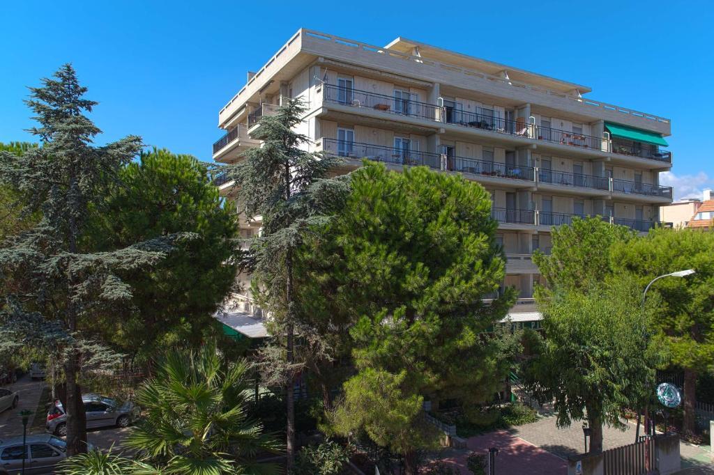 Hotel Pineta San Benedetto del Tronto Exterior photo